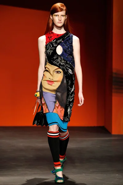 Look 30